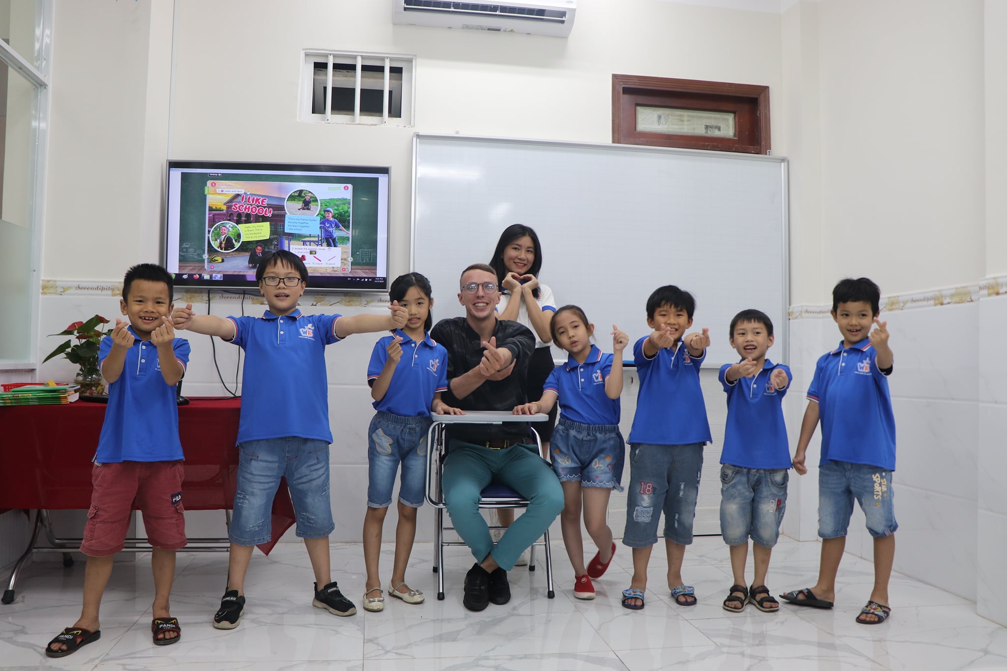 Ngoại ngữ Tài Năng Nhí